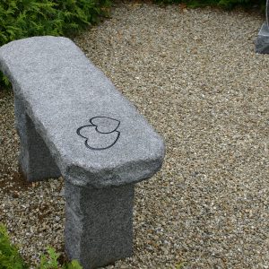 Bænk med hjerter